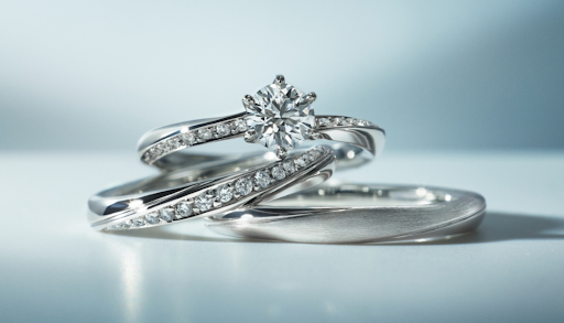 結婚指輪と婚約指輪の違い