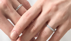 結婚指輪は別々のブランドでもいい？メリット・注意点と統一感を出す選び方を解説